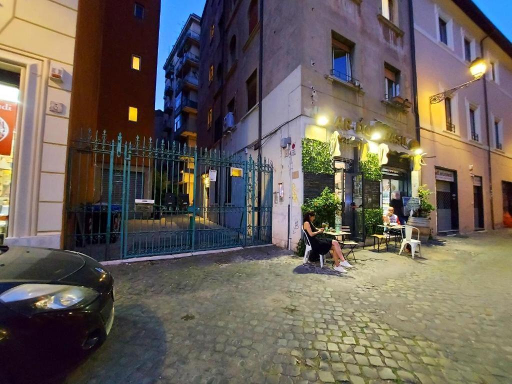 Apartment Free Breakfast- Cozy Steps From The Colosseo Rom